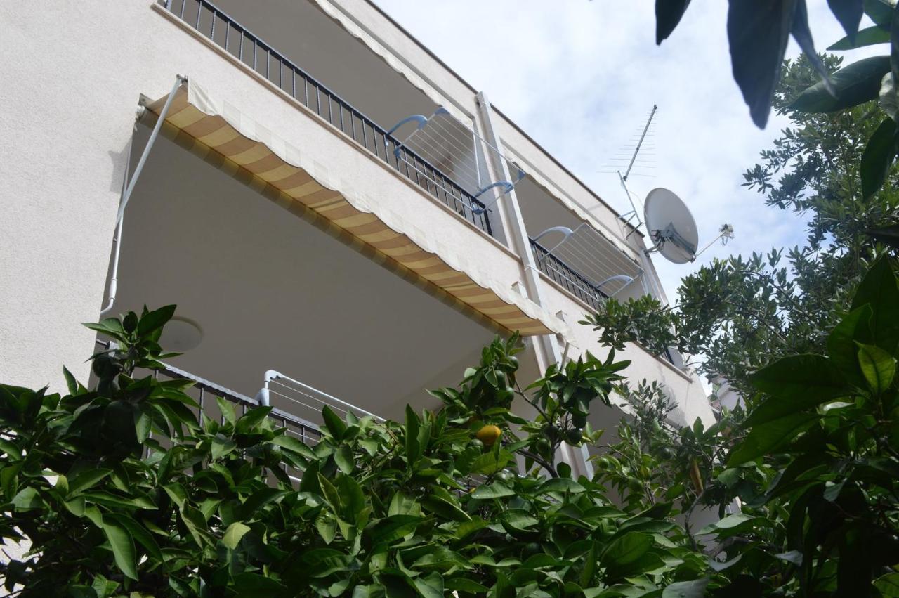 Apartments With A Parking Space Makarska - 11361 Exterior foto